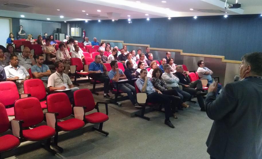 Coordenadoria de Administração de Serviços orienta grupos setoriais Reuniões são periódicas e têm objetivo de fortalecer padrões organizacionais uniformes, além de proporcionar um espaço de troca de ideias e informações