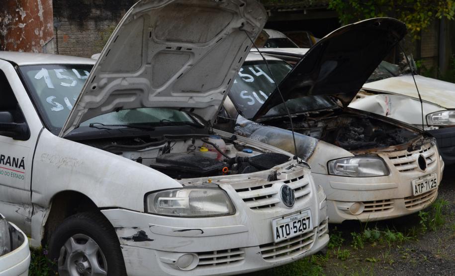 Estado arrecada mais de R$ 1,3 milhão em leilão de veículos Venda de sucatas e veículos inservíveis pela Secretaria da Administração e da Previdência foi realizada, pela primeira vez, também por meio da modalidade online.