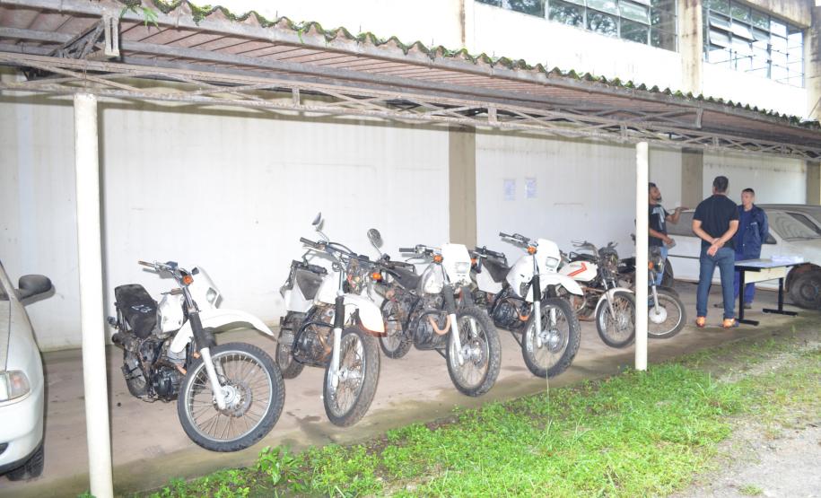 Estado arrecada mais de R$ 1,3 milhão em leilão de veículos Venda de sucatas e veículos inservíveis pela Secretaria da Administração e da Previdência foi realizada, pela primeira vez, também por meio da modalidade online.