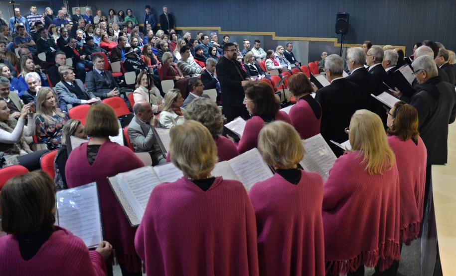 Secretário da Administração defende agilidade nos processos Auditório lotado para reunião com secretário