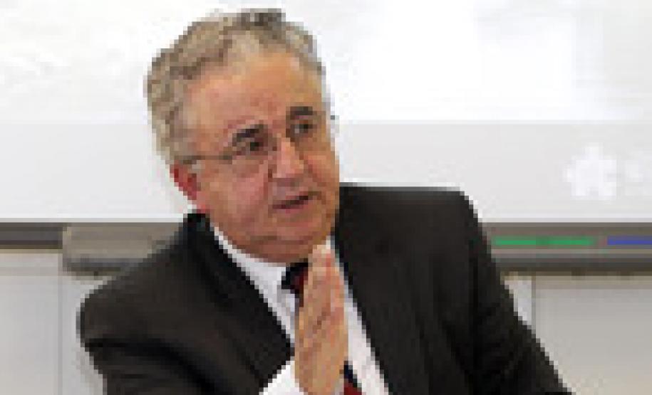 Secretário da Administração e da Previdência, Jorge de Bem, presidiu a reunião