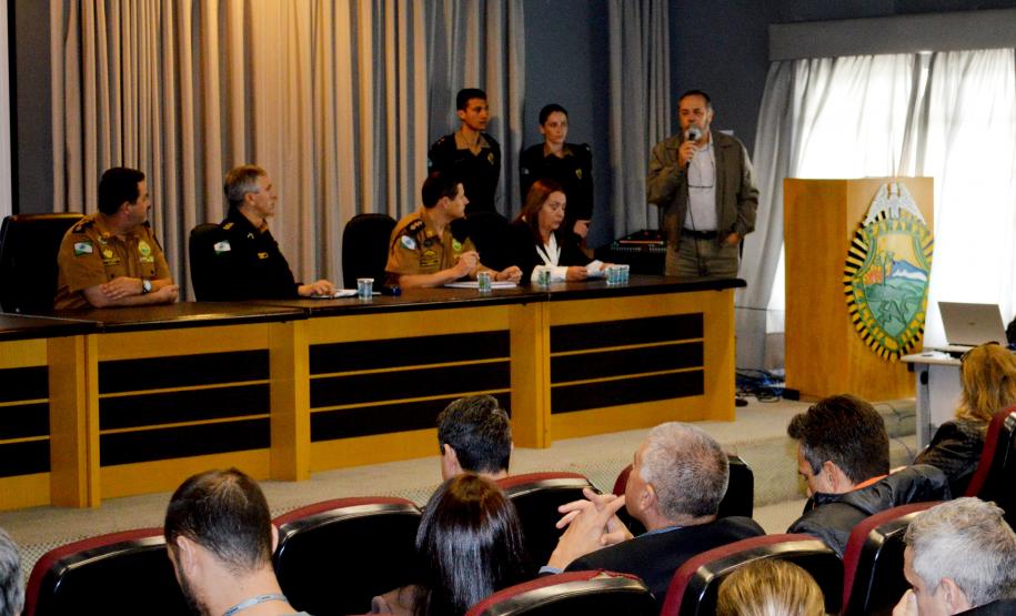 A corporação inicia o treinamento de oficiais e praças do setor de RH para uso da plataforma Atualiza Servidor. A iniciativa é do Governo do Estado para permitir o acesso mais facilitado aos serviços de ordem trabalhista, de saúde e previdenciário