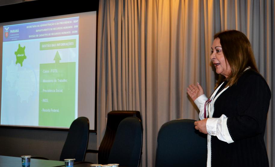 A corporação inicia o treinamento de oficiais e praças do setor de RH para uso da plataforma Atualiza Servidor. A iniciativa é do Governo do Estado para permitir o acesso mais facilitado aos serviços de ordem trabalhista, de saúde e previdenciário