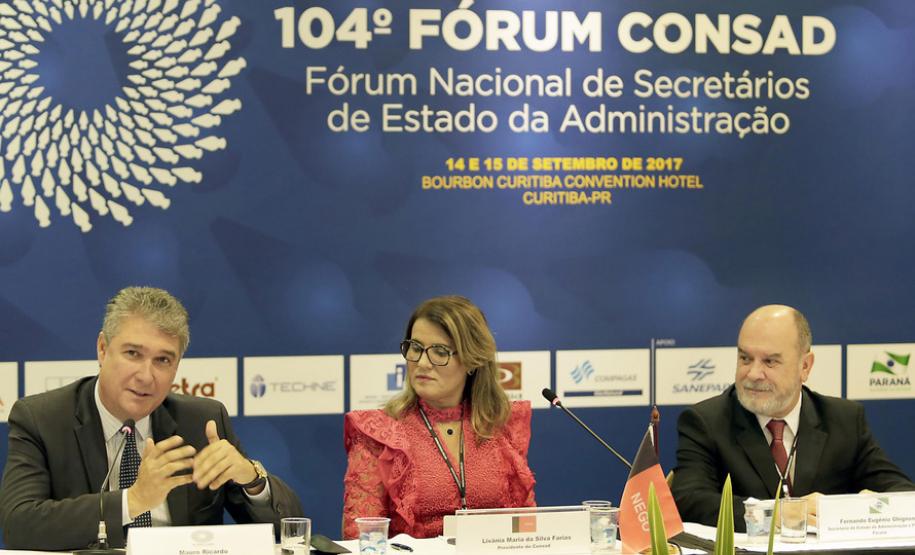 Abertura do 104º CONSAD - Fórum Nacional de Secretários de Estado da Administração, com palestra do secretário de Estado da Fazenda, Mauro Ricardo Costa, com a coordenação dos trabalhos do secretário de Estado da Administração do Paraná, Fernando Ghignone. Curitiba, 14/09/2017.