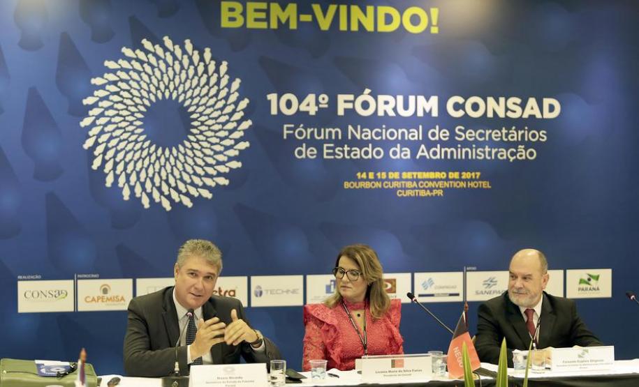 Abertura do 104º CONSAD - Fórum Nacional de Secretários de Estado da Administração, com palestra do secretário de Estado da Fazenda, Mauro Ricardo Costa, com a coordenação dos trabalhos do secretário de Estado da Administração do Paraná, Fernando Ghignone. Curitiba, 14/09/2017.