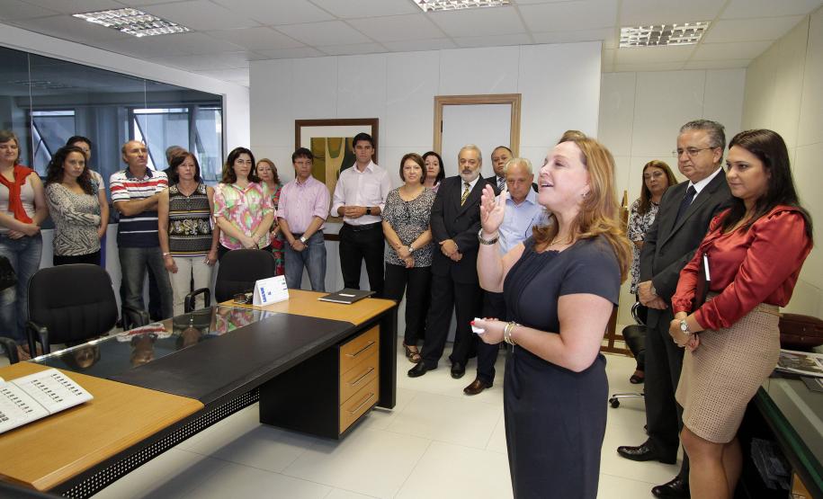 A secretária de Estado da Administração e da Previdência, Dinorah Botto Portugal Nogara, tomou posse na manhã desta segunda (28), em substituição ao ex-secretário Jorge de Bem, que assumirá a presidência da ParanáPrevidencia. Curitiba, 28-01-13.Foto: Arnaldo Alves / ANPr.