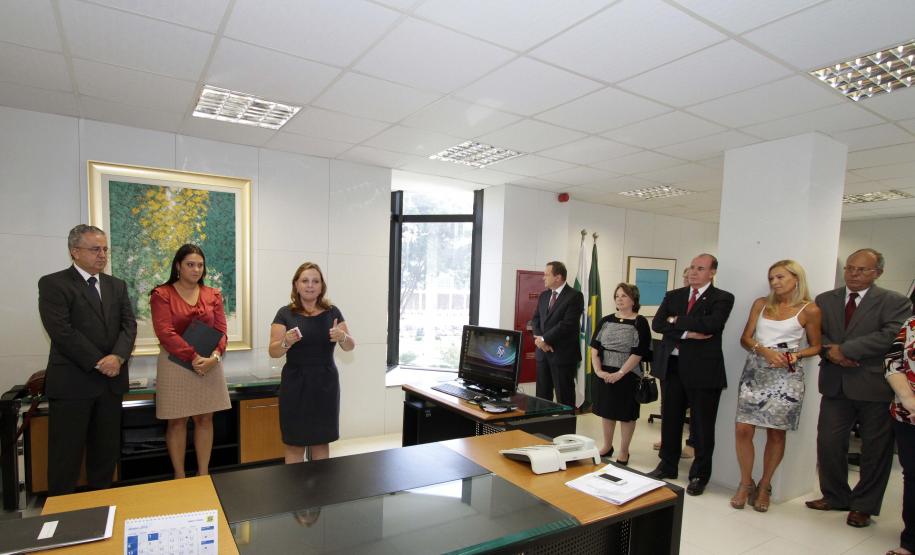 A secretária de Estado da Administração e da Previdência, Dinorah Botto Portugal Nogara, tomou posse na manhã desta segunda (28), em substituição ao ex-secretário Jorge de Bem, que assumirá a presidência da ParanáPrevidencia. Curitiba, 28-01-13.Foto: Arnaldo Alves / ANPr.