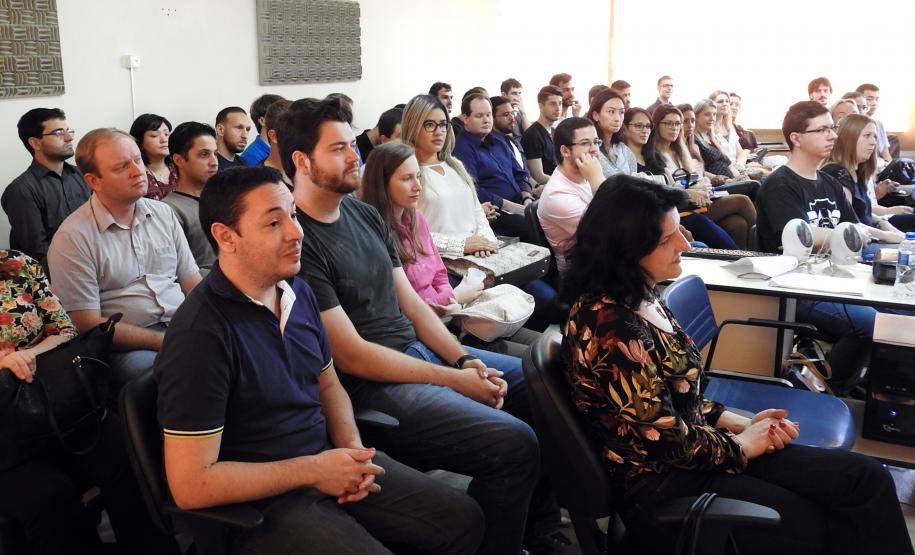 A acolhida foi feita pelo secretário da Administração e da Previdência, Fernando Ghignone, e pelo presidente da Junta Comercial, Ardisson Akel