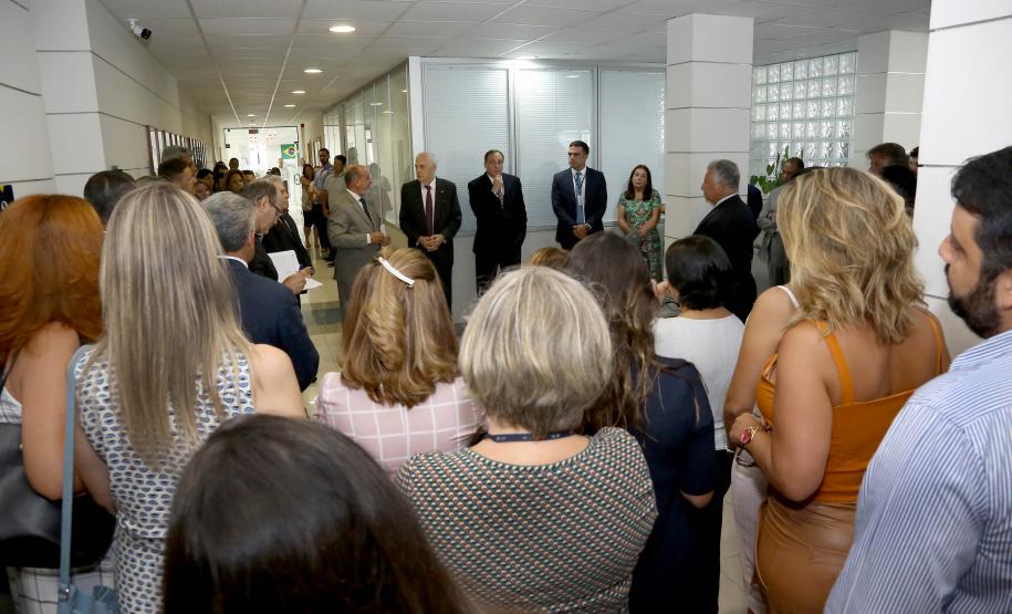 Reinhold Stephanes assume Secretaria da Administração e da Previdência Transmissão de cargo na SEAP. Sai Fernando Ghignone, entra Reinhold Stephanes.