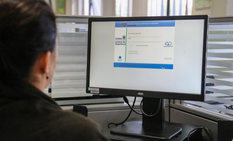 Além da redução na burocracia, o sistema permite desafogar os arquivos do Estado que armazena, anualmente, 500 mil processos. Com a adoção do e-Protocolo Digital, a economia de custos com armazenamento deve chegar a R$ 2,4 milhões por ano.