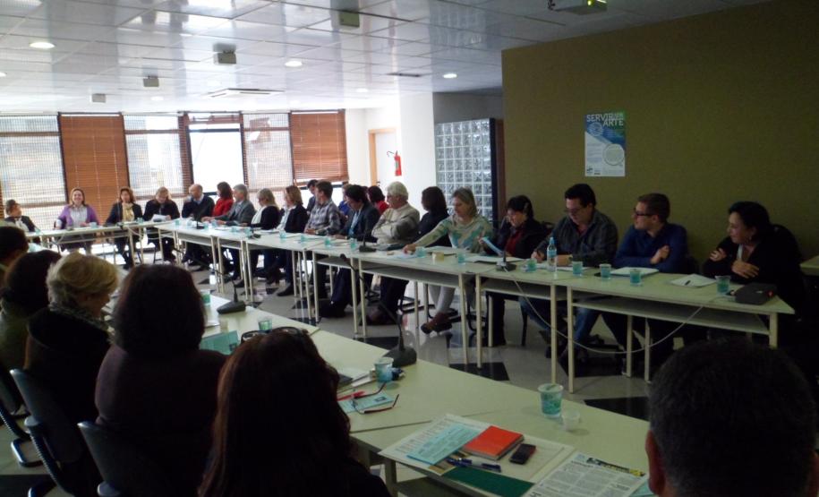 secretária preside encontro de diretores