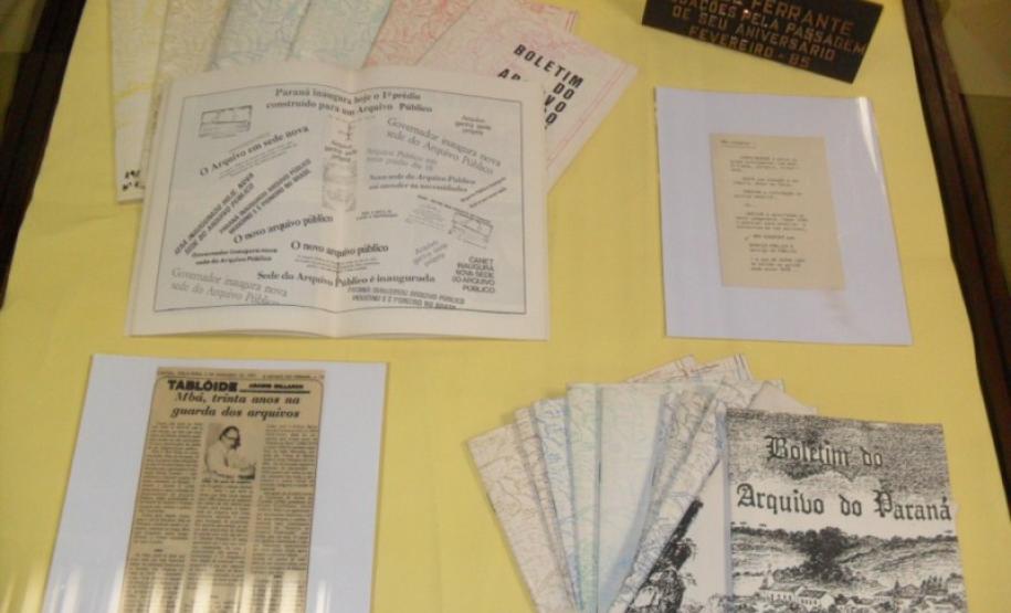 O Departamento Estadual de Arquivo Público- DEAP inaugurou nesta quarta-feira (23) a Biblioteca MBÁ de Ferrante. O espaço é uma homenagem póstuma ao jornalista, advogado e ex-diretor do DEAP, MBÁ de Ferrante, pelos relevantes serviços prestados ao Arquivo Público e ao Estado do Paraná.